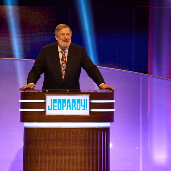 File:Jeopardy 2024 stephen fry at podium.jpg